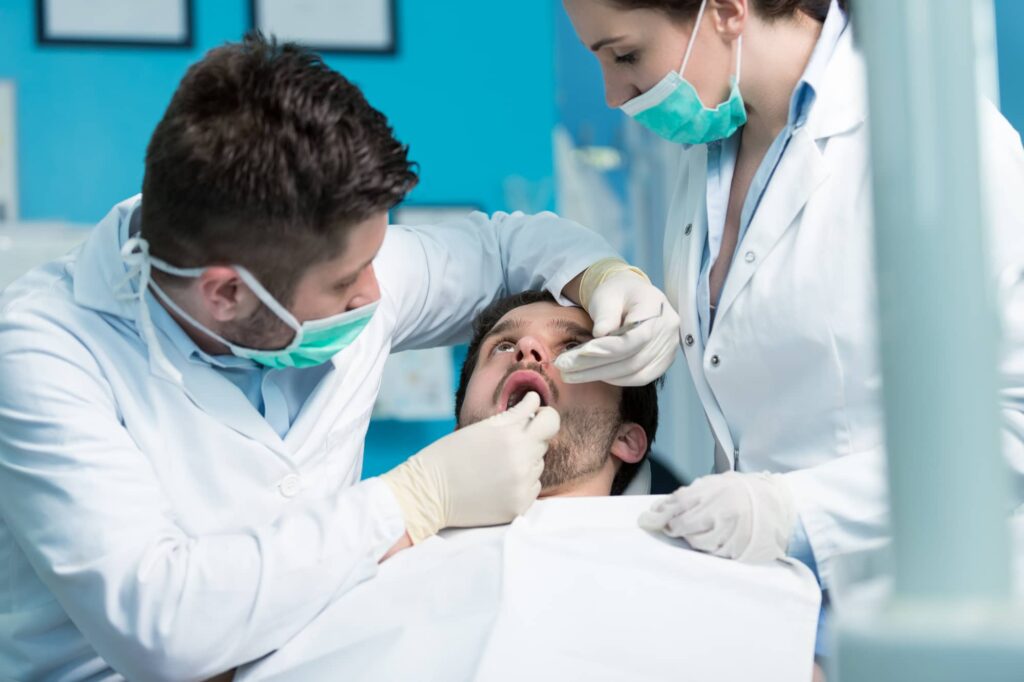 Devenez un assistant dentaire qualifié grâce à cette formation complète